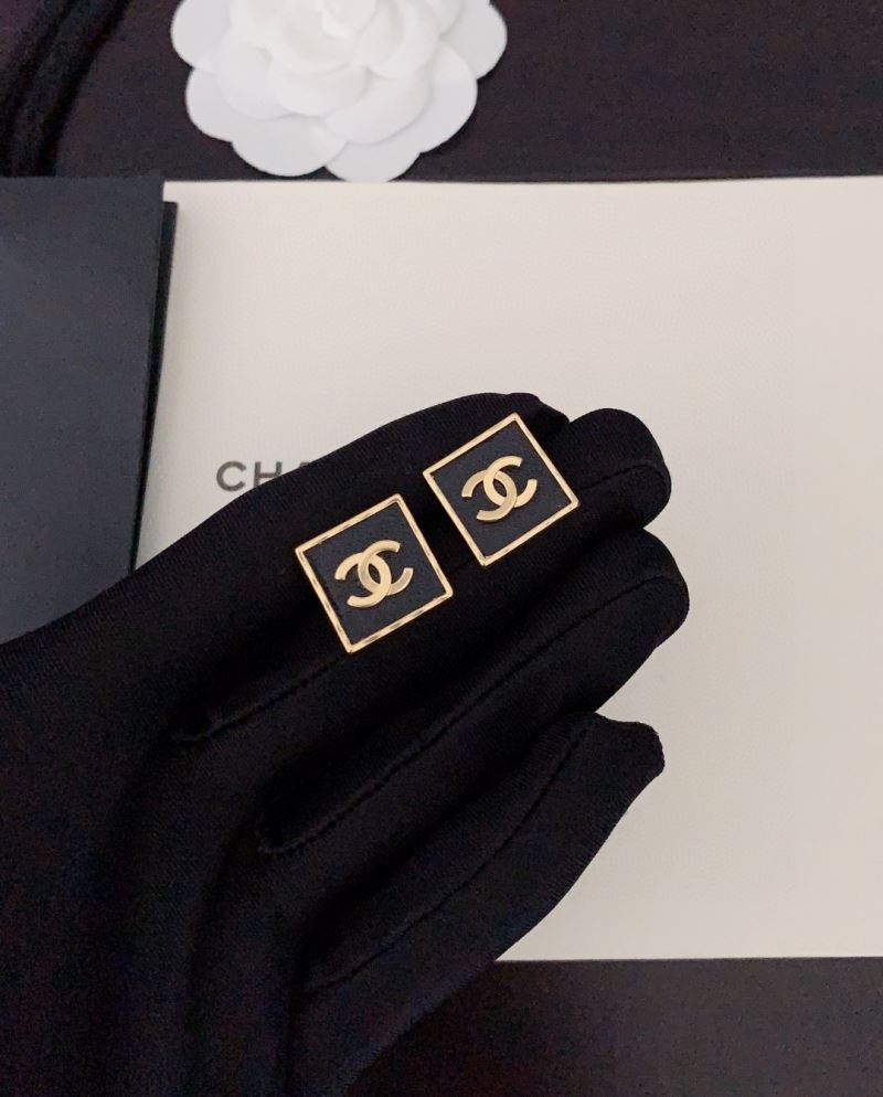 Ch**el earrings